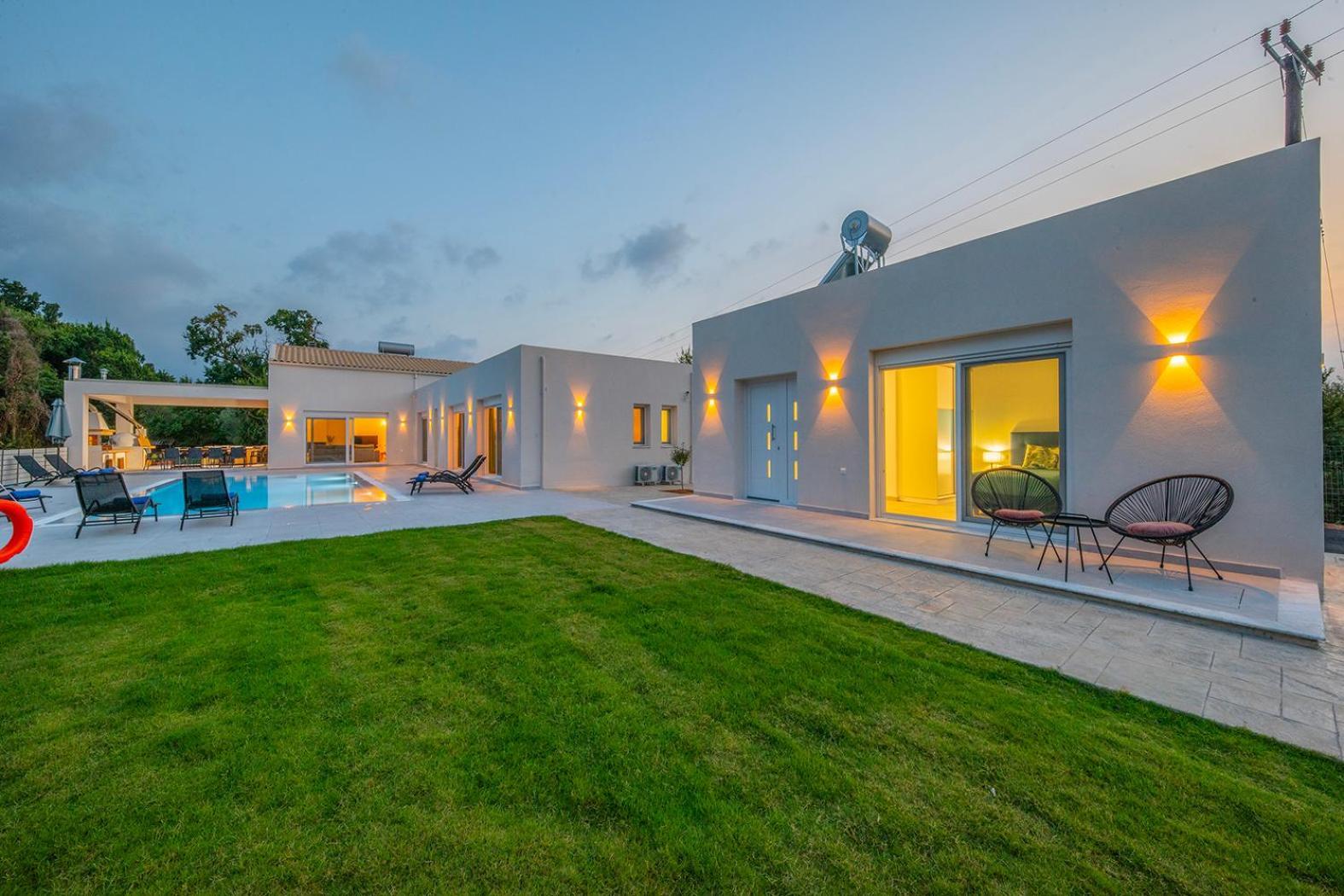 Villa Ami, Roda, Corfu: 10 Guests, Heated Pool, Private Mini Golf, Pool Table & More!! Exterior foto